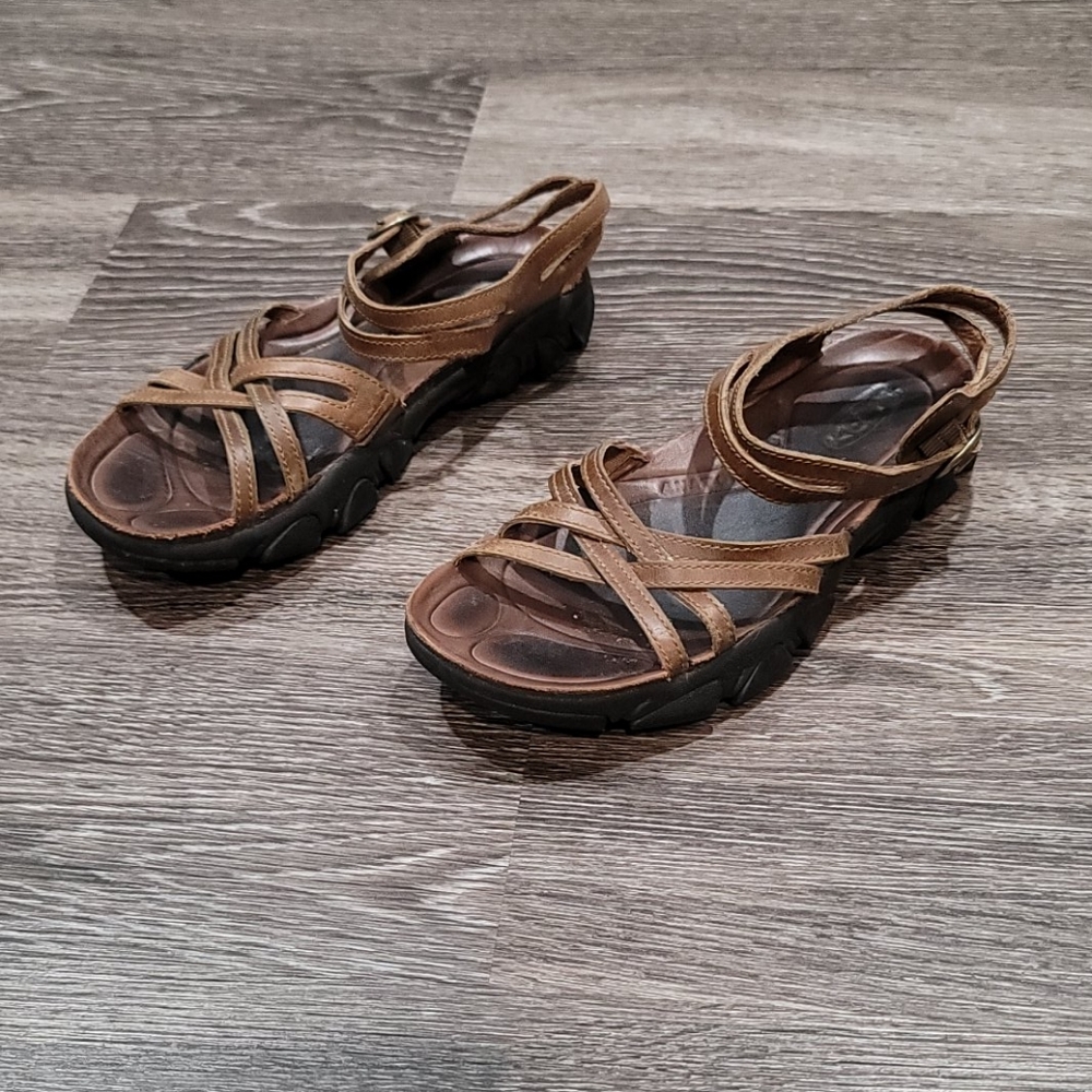 Keen Brown Strappy Sandals - Picture 3 of 13